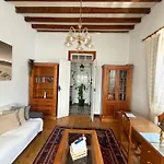 Casa Antigua *