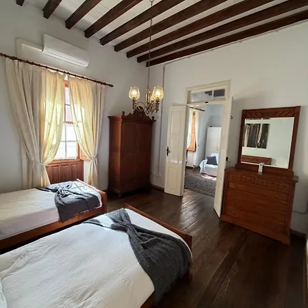 Casa Antigua