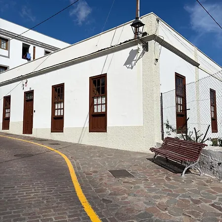 Casa Antigua *